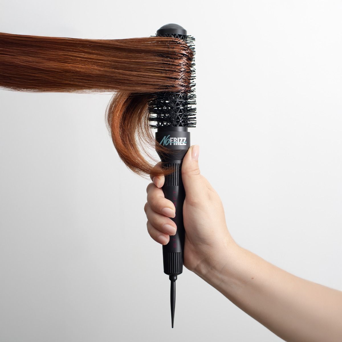 NoFRIZZ Round Brush with Ion Technology and Ceramic-Coated Barrel 32mm - Image 2